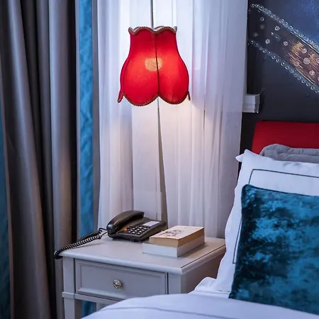 9 Doors (adults Only)